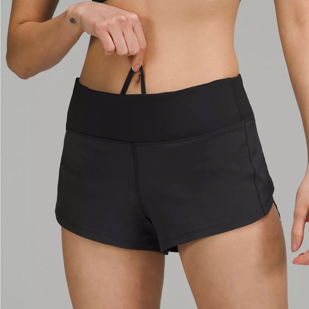 Black Lululemon Speed Up Shorts 4”